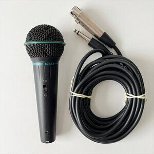 Shure BG 3.1 Vocal Artist Dynamic Microphone Black with XLR Cable